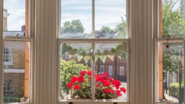 How to Keep Sash Windows Clean and Sparkling